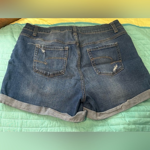 Jean shorts - Picture 2 of 3